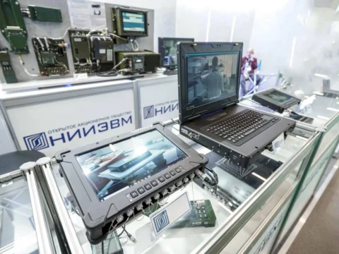 Білорусь розробила тактичні планшети для екстремальних умов