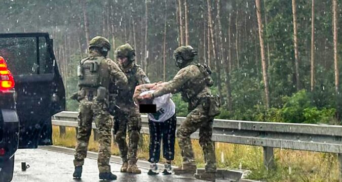 У Польщі затримали українців за викрадення мігрантів