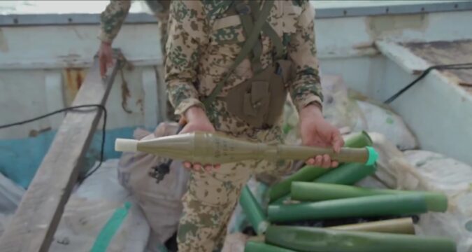 Морпіхи Ємену в Червоному морі перехопили судно зі зброєю для хуситів