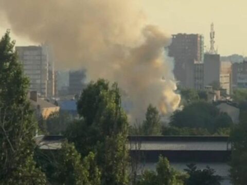 У Ростові горить військова частина - соцмережі