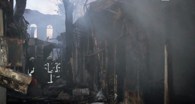 Обстріл Одещини: горіли радіоринок і гуртожиток