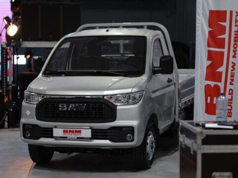 В Росії зупинився черговий автозавод через обвал продажів