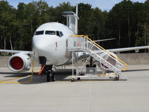 До Польщі прибув австралійський літак ДРЛВ E-7A. Він допомагатиме НАТО та Україні