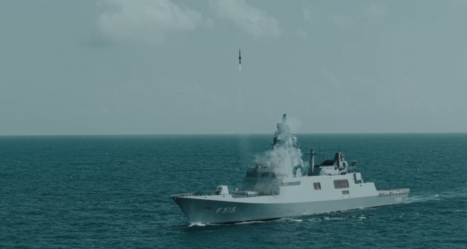 Туреччина вперше збила ціль у морі новою ракетою Hisar-D RF