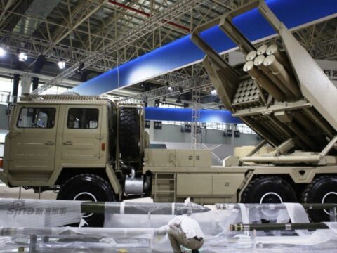 Китайський HIMARS: Хунта Малі озброїлась реактивними установками SR-5
