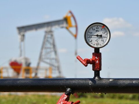 Нафта дешевшає перед самітом на Алясці