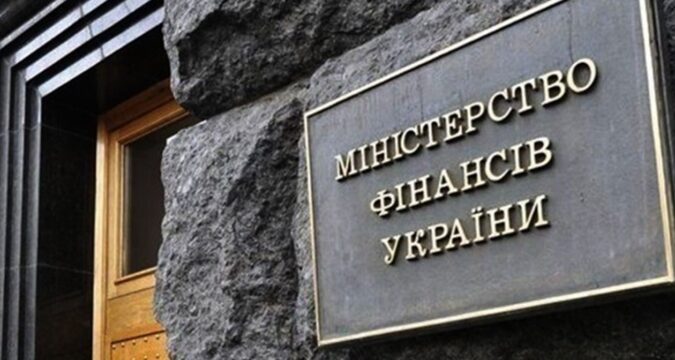 Доходи держбюджету зросли майже на 40%