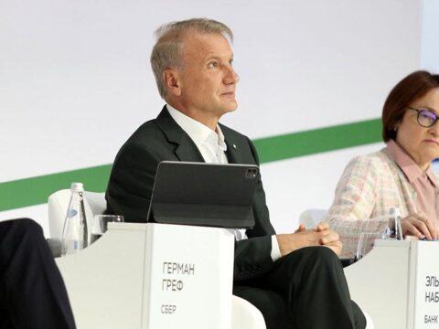 Голова Сбербанку оголосив фактичну зупинку економіки Росії