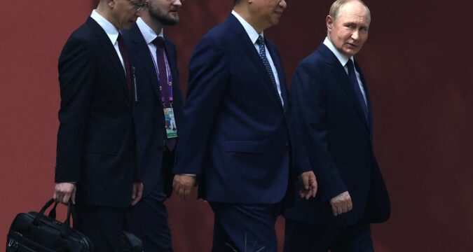 Торгівля між РФ та Китаєм обвалилася на 20% - ЗМІ