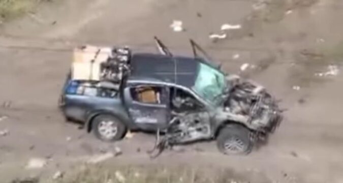 Авто журналістів 5 каналу підірвалося на магнітній міні під Покровськом