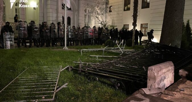У Тбілісі тривають акції протесту