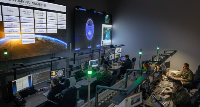 Німеччина витратить 35 мільярдів євро на посилення «військового космосу»