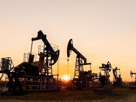 Нафтові доходи Кремля впали до мінімуму за 2,5 року