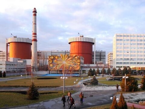 АЕС України знизили потужність через атаку Росії
