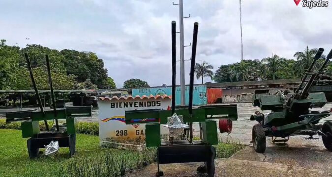 Фантомна армія Мадуро: Венесуела створила макети для омани розвідки США