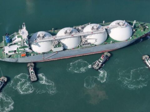 Росія продає скраплений газ Китаю зі знижкою 30-40% - ЗМІ