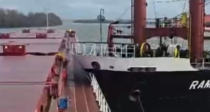 На Дунаї балкер протаранив суховантаж з українською пшеницею