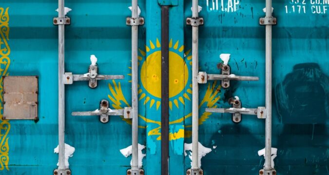Казахстан посилив експортний контроль для постачань Росії - СЗР