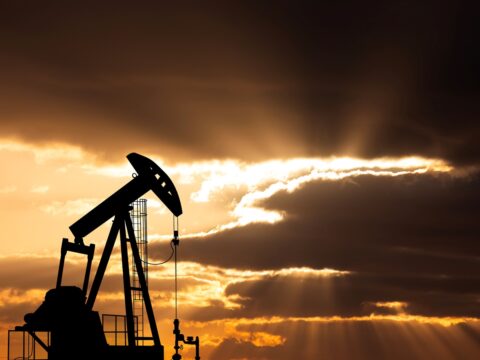 Ціни на нафту почали зростати після рекордного падіння - ЗМІ