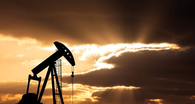 Ціни на нафту почали зростати після рекордного падіння - ЗМІ