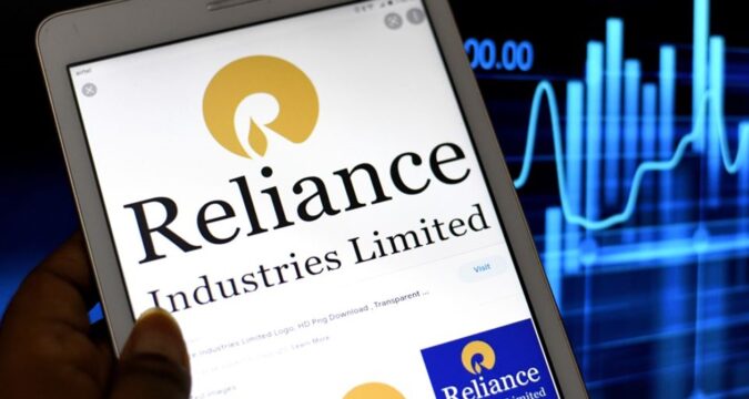 Найбільший НПЗ Індії відновив імпорт нафти з Росії - ЗМІ