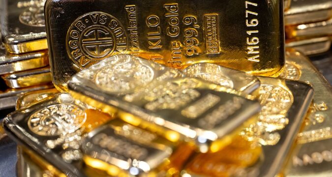 Золото та срібло розпочали рік зі зростання