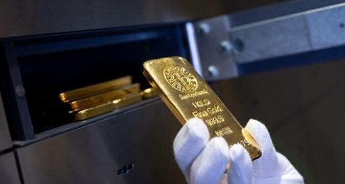 Золото рекордно подорожчало за добу