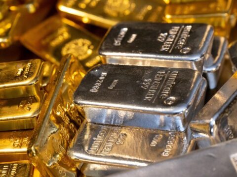 Ціни на золото і срібло впали на новинах зі США