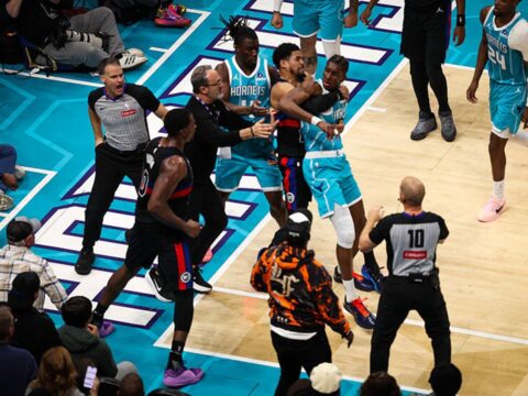 Гаряча ніч у НБА: у двох матчах спалахнули бійки