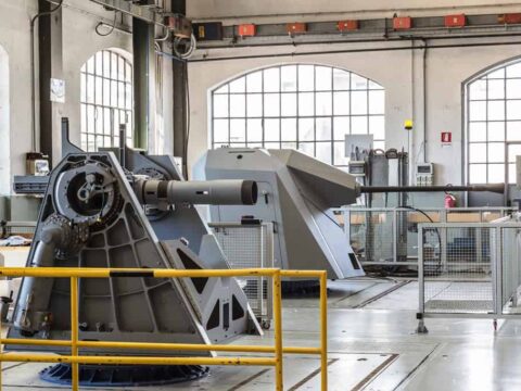 Leonardo запропонувала свої корабельні гармати як засіб ППО проти дронів