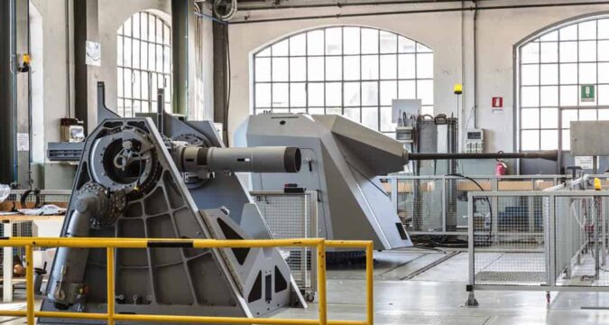 Leonardo запропонувала свої корабельні гармати як засіб ППО проти дронів