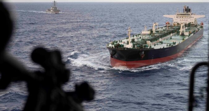 США перехопили танкер в Індійському океані