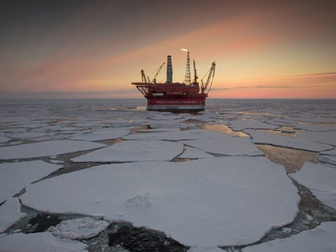 Нафтові компанії Росії змушені скорочувати обсяги буріння - ЗМІ