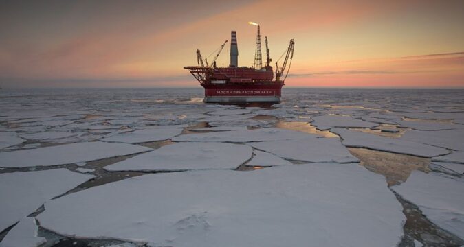 Нафтові компанії Росії змушені скорочувати обсяги буріння - ЗМІ