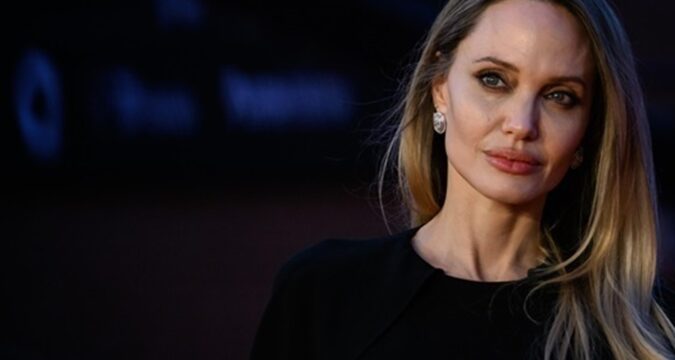 Світ втомився від новин. Джолі висловилася про війну в Україні