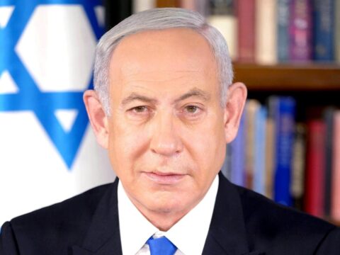 Відео Нетаньягу в кав'ярні стало мемом у соцмережах