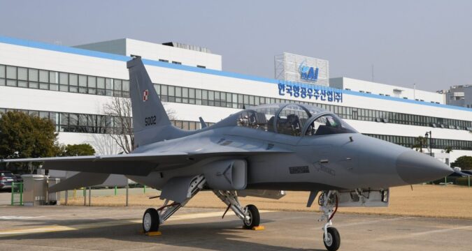 США дозволили інтеграцію ракет AIM-120 на польські винищувачі FA-50PL