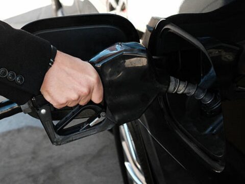 У США ціни на пальне злетіли до максимуму