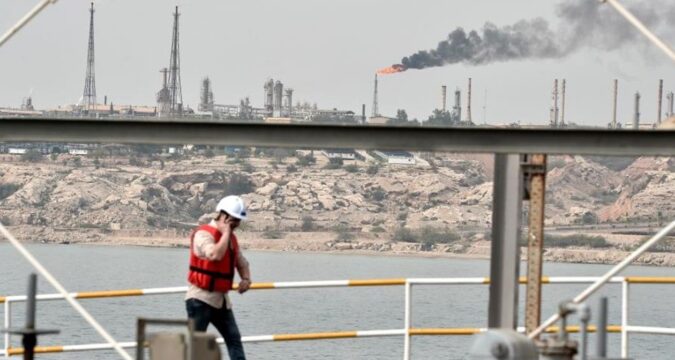 В Ірані відповіли, чи вплинули удари США на експорт нафти