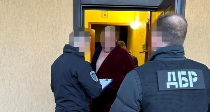 На Хмельниччині чоловік за гроші "знімав з розшуку" ухилянтів