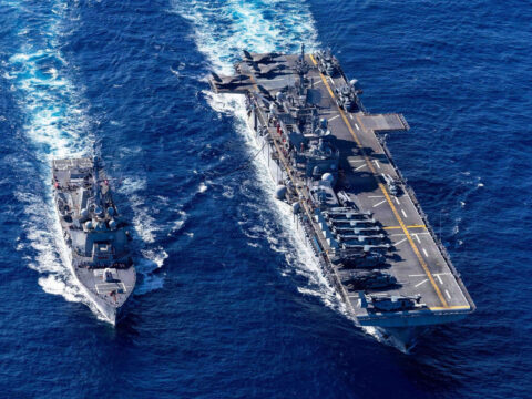 США збільшать угруповання військ біля Ірану, попри перемовини