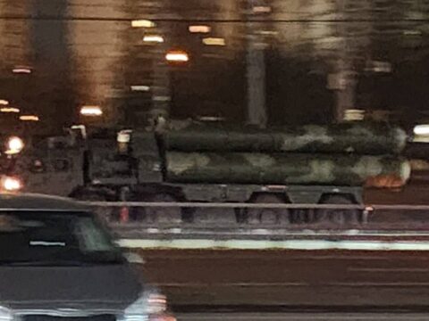 РФ, ймовірно, перекидає до Москви додаткові С-400 для прикриття параду 9 травня