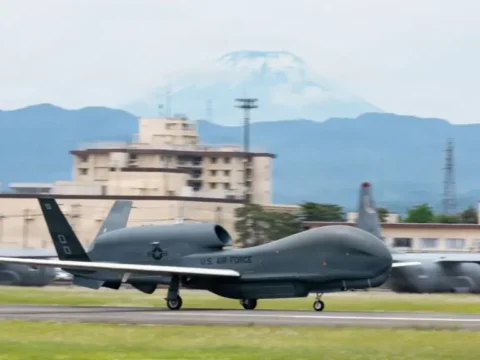 США передислокували ескадрилью безпілотників RQ-4 Global Hawk до Японії