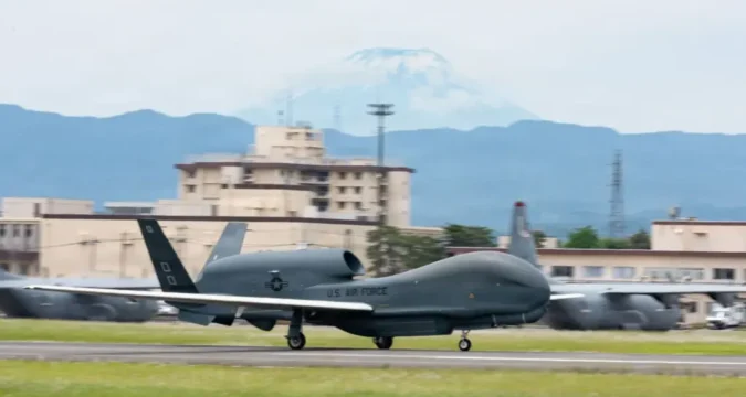 США передислокували ескадрилью безпілотників RQ-4 Global Hawk до Японії