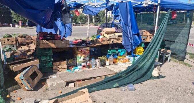 Російський дрон вдарив по овочевому кіоску в Запоріжжі: троє поранених