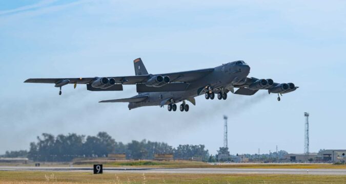 США розширять авіабазу Морон в Іспанії для розміщення B-52 попри дипломатичну напруженість