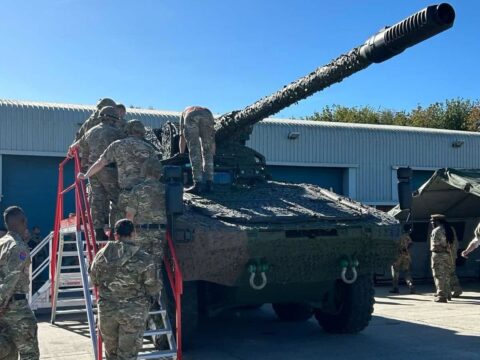 Британські артилеристи розпочали підготовку на САУ RCH 155