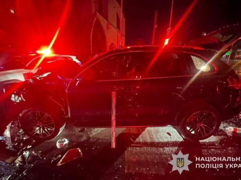 П’яний водій Porsche тікав від поліції і скоїв ДТП