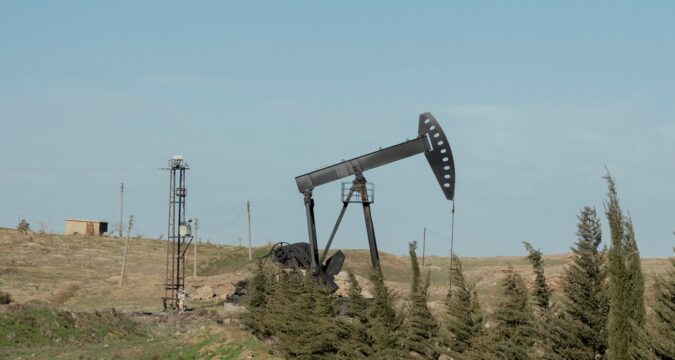 Нафта дешевшає після рішення G7 вивільнити стратегічні запаси