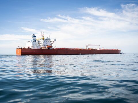 Нафтогазові доходи Кремля впали на 17% попри рекордне зростання цін